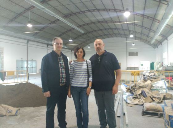 El PSOE de El Ejido visita las obras de la Nave Cultural de Santa María del Águila ante el temor de los vecinos de que no concluyan antes de Navidad