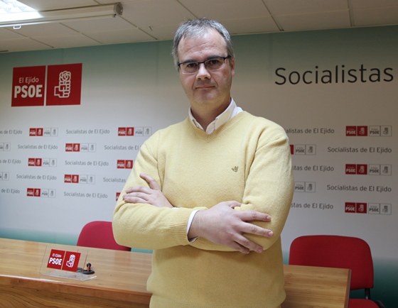 El PSOE de El Ejido pide que se destine una parte del presupuesto para la eliminación de barreras arquitectónicas