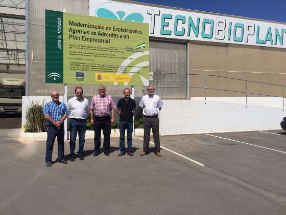 El PSOE de El Ejido visita junto al Delegado de Agricultura la empresa TecnoBioPlant