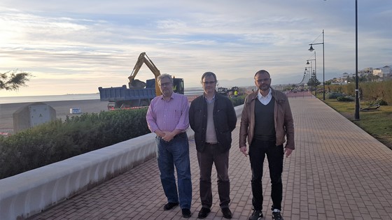 El PSOE de El Ejido visita las obras del carril bici de Almerimar