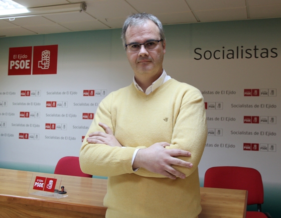 El PSOE de El Ejido exige al equipo de gobierno que explique cómo se va a prestar el servicio del agua ante los problemas de Elsur