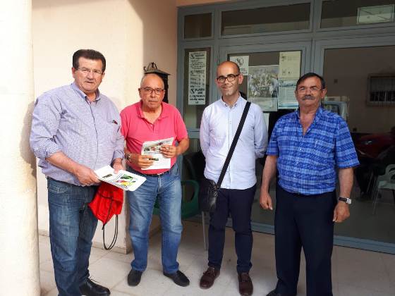 Con los vecinos de Venta Carmona