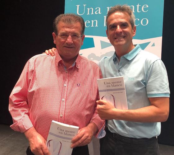 En la presentación del nuevo libro de Antonio Ríos Luna