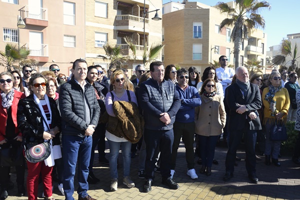 El PSOE se ofrece a los vecinos de Balerma como impulso para conseguir “una solución técnica y definitiva” para la regresión de su costa