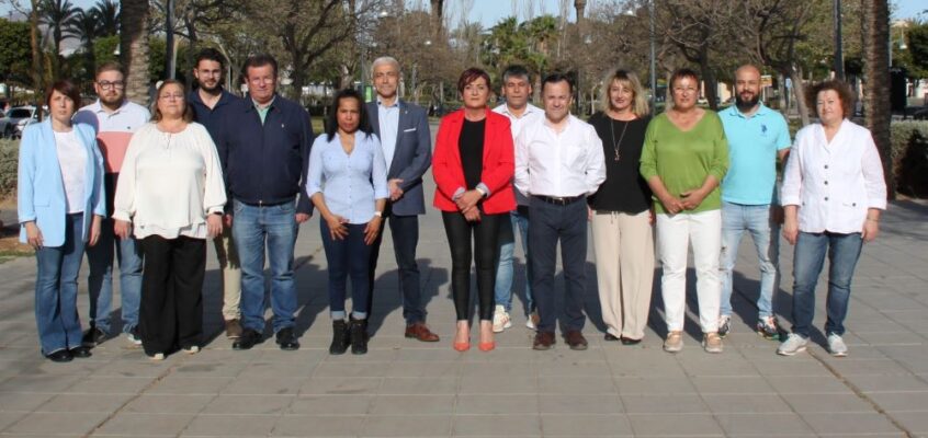 Maribel Carrión promete un plan para reactivar el comercio en El Ejido y aparcamientos públicos