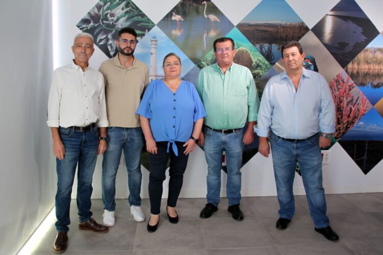 Representantes del PSOE de El Ejido en el Centro de Interpretación de Punta Entinas-Sabinar