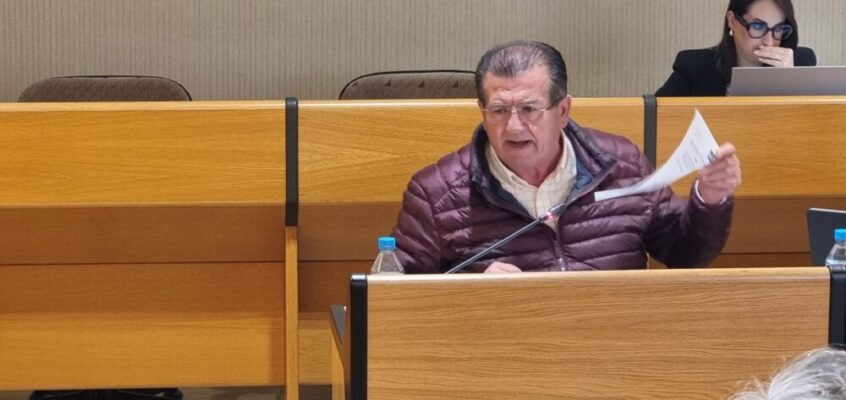 PP y Vox se niegan a apoyar la moción del PSOE contra los ataques a la Casa del Pueblo