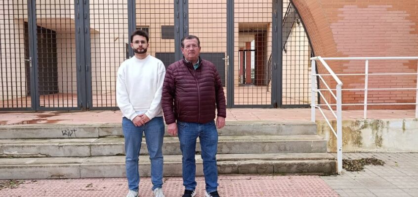 El PSOE denuncia el deterioro del pabellón de Las Norias por falta de mantenimiento