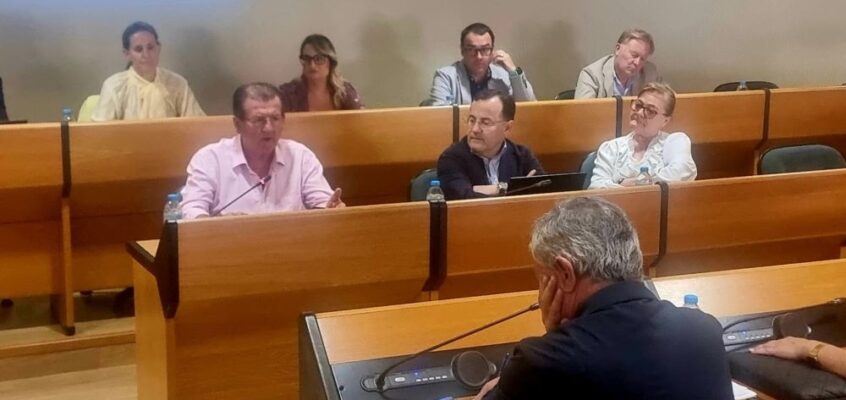 El PSOE lamenta que el PP se ponga de perfil al negarse a blindar la protección de las víctimas de violencia de género